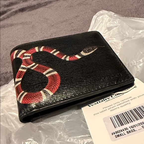 Gucci Black Leather Wallet w/ Kingsnake Motif - Picture 11 of 11